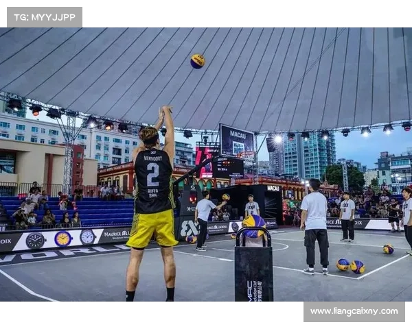 FIBA三人篮球大师赛:顶级高手激烈角逐,见证极限篮球风采 FIBA三人篮球大师赛:顶级高手激烈角逐,见证极限篮球风采