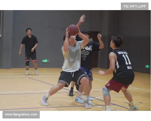 NCAA一级男子篮球锦标赛:大学篮球的激情碰撞与荣耀之战 NCAA一级男子篮球锦标赛:大学篮球的激情碰撞与荣耀之战